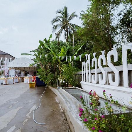 Thosawan Resort ทศวรรณ รีสอร์ท Khong Chiam Exteriör bild